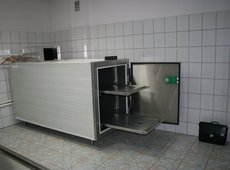 Komora ch³odnicza do zw³ok na dwa cia³a na tacach typ KSK-21