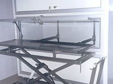 Komora ch³odnicza do zw³ok w tacach z bocznym za³adunkiem