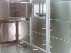 Wyposa¿enie komory murowanej w zak³adzie pogrzebowym w Zabrzu