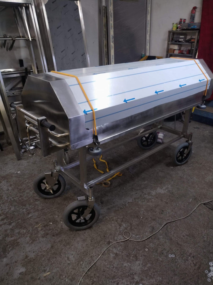 Wózek o stałej wysokości na kołach pompowanych